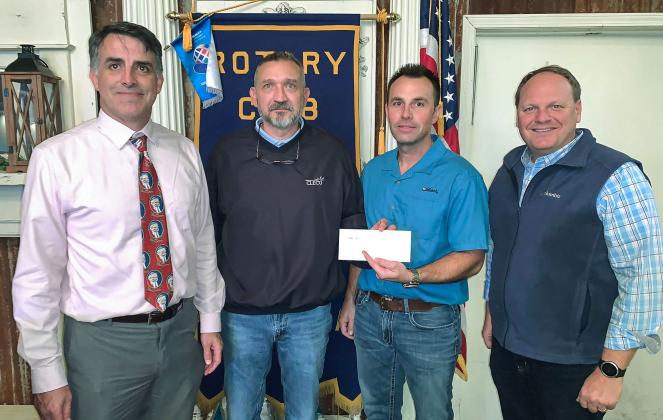 Cleco gives to Eunice Rotary