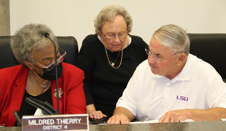 From left, Council members Mildred Thierry, Vivan Olivier and Haold Taylor review budget numbers at the Jan. 18 meeting. (Photo by Harlan Kirgan)
