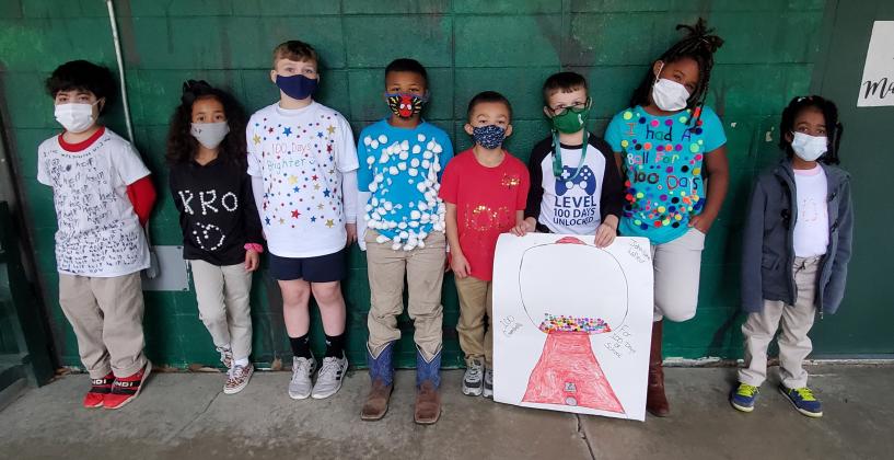 Jackie Johnson’s second graders at Glendale Elementary celebrated the 100th Day of School. From left, are Raylon Williams, Rhaylee Ott, Ryder Johnson, Dwight Diamond, Kainen Serialle, John Luke Lafleur, Carolyn Patton and Telia McMurray. (Submitted photo)