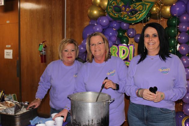 The Bertrand’s Printing crew served smoked duck gumbo at the Taster’s Choice event held Wednesday. From left, are Kim Richard, Denise Fruge and Shelly Fontenot.