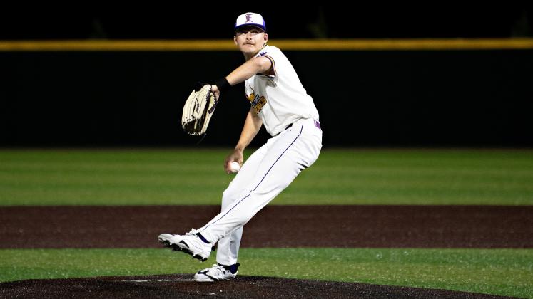 LSUE’s Hudson Spangler pitching. (Photo by Travis Webb)
