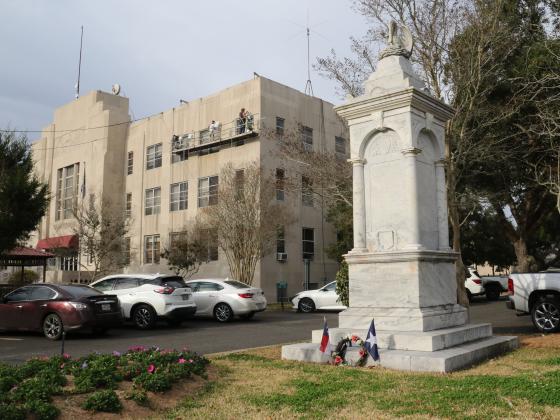 The monument to Confederate soldiers on the St. Landry Parish courthouse grounds may be moved within a month. (Photo by Harlan Kirgan)