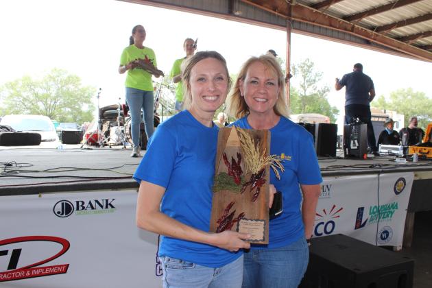 In the Showmanship/Decoration Clubs/Organization category St. Landry Bank won second. From left are Shelly Fontenot and Debbie Kreswell. 