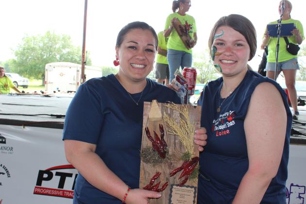 In the Showmanship/Decoration Amateur category Country Day Nursery School won third. From left are Samantha Leger and Zoiee Leger.