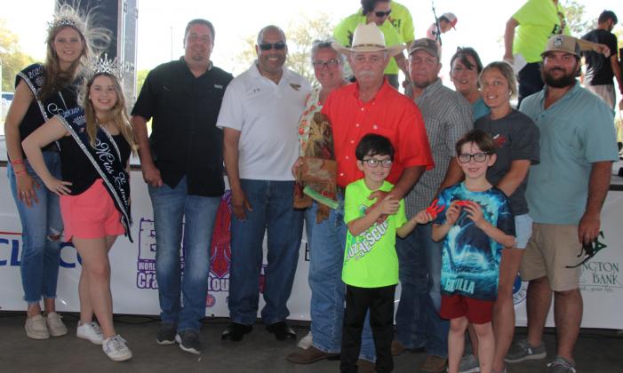 Eunice Mardi Gras Association, second place in the Clubs/Organization Showmanship/Booth Decoration