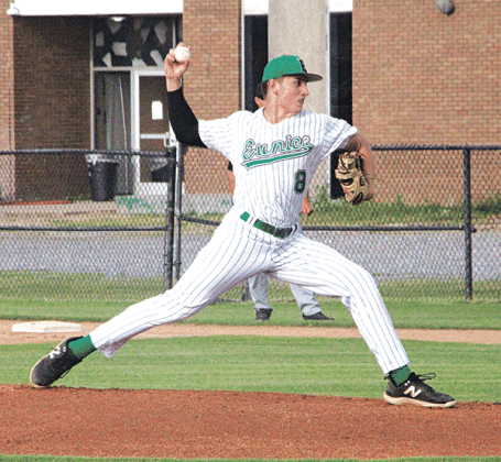 Junior pitcher Montana Brown fires a pitch in Eunice’s 11-0 shutout win over Leesville last Thursday. Brown threw a complete game and struck out six Wampus Cat hitters. (Photo by Rhett Manuel)