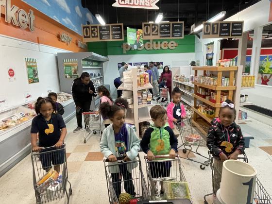 Highland Pre-k students visits Children's Museum of Acadiana
