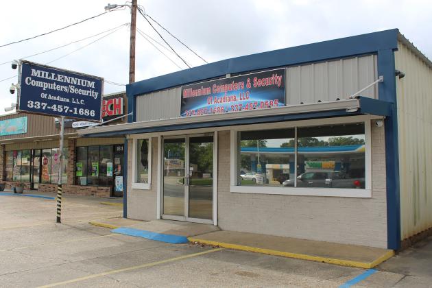Eunice Fire Department responded to a commercial structure fire Saturday morning at 1821 West Laurel Avenue.