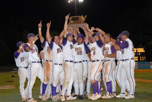 The LSU Eunice Baseball team that started it all will be on the Cajun Prairie this Saturday to celebrate the 20th anniversary of the Bengals’ first National Championship during the 2006 season.  The 2006 team will be honored before the start of the Saturday, April 25 doubleheader against Delgado that is scheduled to start at 2 p.m.