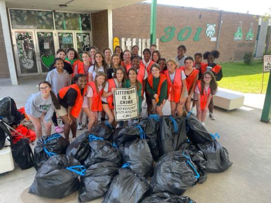 EHS spirit teams participate in Eunice's city-wide clean up day Saturday.