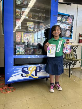 Mia Gonzales, a second grader in Caitlyn Estes’ class at East Elementary has reached and exceeded her AR goal of 25 points. She was rewarded with a certificate, prizes, and was able to choose her own new book from the book machine. (Submitted photo)