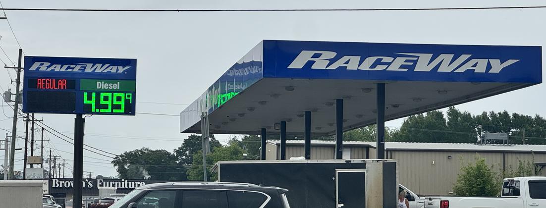 Four Eunice gas stations all located within one mile of each other showed regular gas prices ranging from a low of $3.94 to a high of $4.04 on Wednesday afternoon.  (Photos by Rebecca Chaisson)