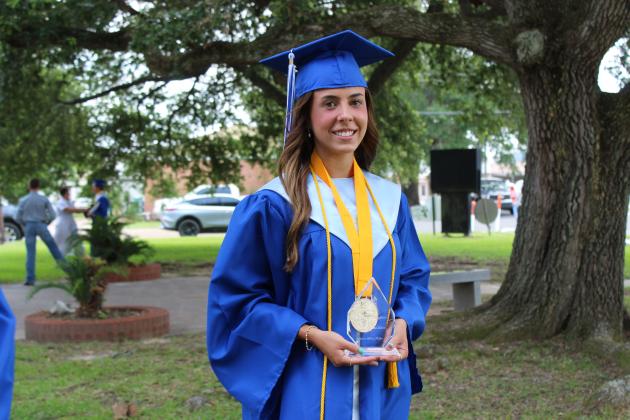 Lauren McGee receives St. Edmund's Distinguished Service Award