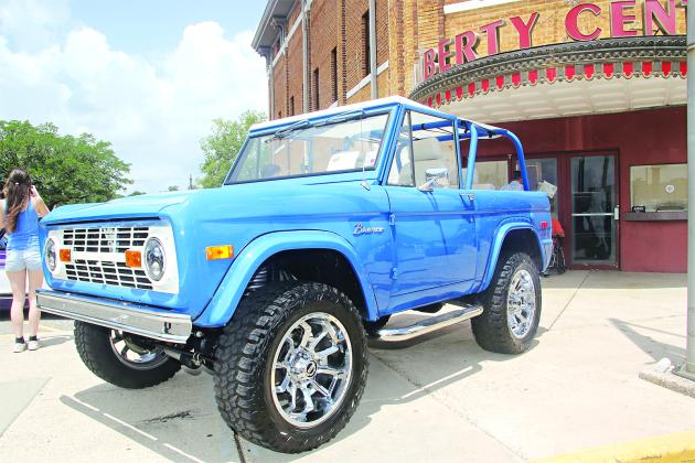 A blue 1973 Ford Bronco showed by Angie Larriviere was Eunice Police Chief Kyle LeBouef’s award-winner.