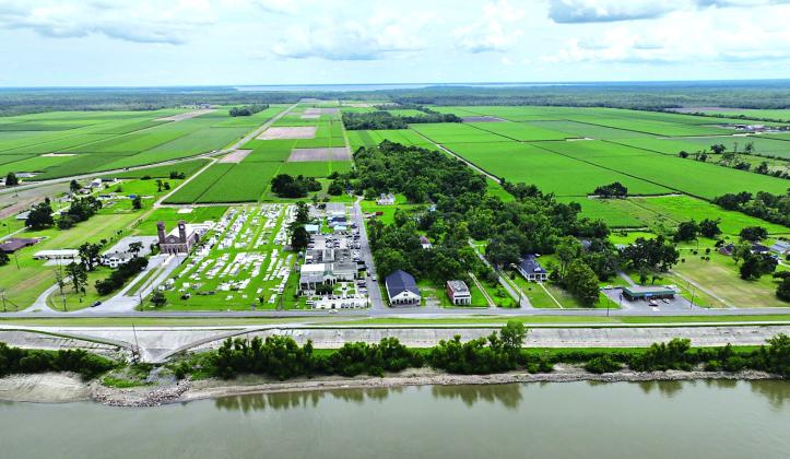 The National Park Service opens a 45-day public comment period on a study to evaluate an eleven-mile stretch of Great River Road, along the west bank of the Mississippi River, for possible designation as a National Historic Landmark. (Photo by Brian M. Davis, executive director, Louisiana Trust for Historic Preservation)