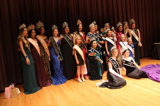 The Miss Eunice, Teen Miss Eunice, Ms Eunice and other age division group queens were crowned Saturday. Pictured are the new 2024 Eunice queens, past 2023 Eunice queens and visiting area queens. The pageant was held at LSUE inside the Health Technology building. (Photos by Myra Miller)