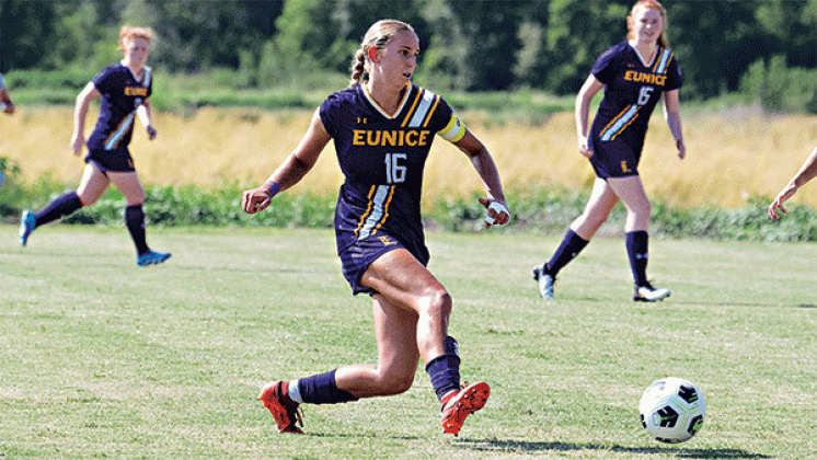 LSUE Bengal’s Salomé Deneubourg controls the ball in Texas. (LSUE photo)