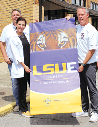 From left, are Mayor Scott Fontenot, Caroline Manuel and LSUE Athletic Director Jeff Willis. (Photo by Myra Miller)
