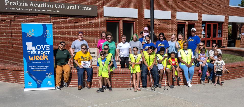 Keep Eunice Beautiful,  the Jean Lafitte Prairie Acadian Cultural Center and the Eunice Library  hosted a downtown litter walk for National Public Lands Day on Saturday, Sept. 20.   More than 40 volunteers picked up 31 bags of trash.