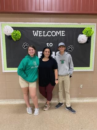 Eunice Jr. High chose the Leger Family Photo for SLP Family Photo Contest winner. From left are Samantha Leger, Zoiee Leger and Carter Leger. Not pictured is Chris Leger, father.