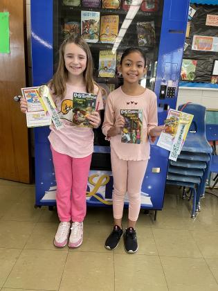 Amelia Daggett and Malayna Martinez