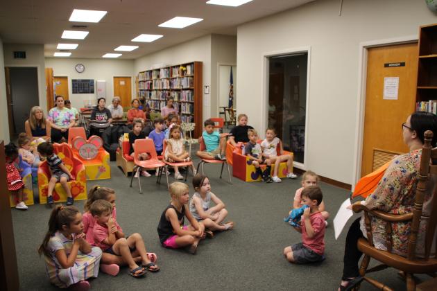 Children at Story Time hour at library