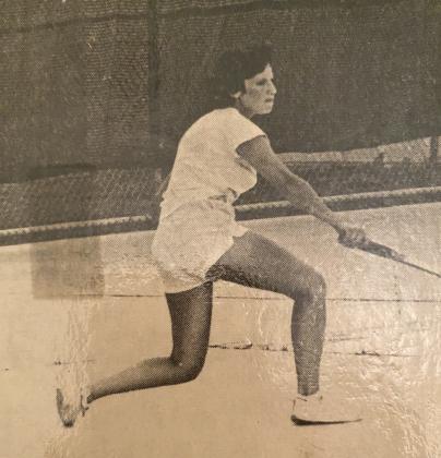 LSUE tennis