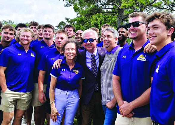 The LSU Eunice baseball team participated in a big sendoff Tuesday morning. To bid farewell and good luck to the Bengals on their World Series bid, LSU President Dr. Wade Rousse and LSUE Chancellor Dr. Nancee Sorenson attended the sendoff, along with quite a few fans providing well-wishes to the Bengals on their way to the JUCO World Series!