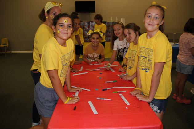 Crafting bracelets at New Hope Fellowship