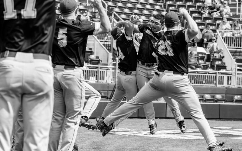 GRAND JUNCTION, Colo. – LSU Eunice Baseball stayed alive in the JUCO World Series with a vintage performance, defeating Wabash Valley 14-7 on Tuesday at Sam Suplizio Field.  LSUE (47-12) advances in elimination bracket play and will face the loser of Miami Dade and Blinn on Wednesday at 2 p.m. MST.