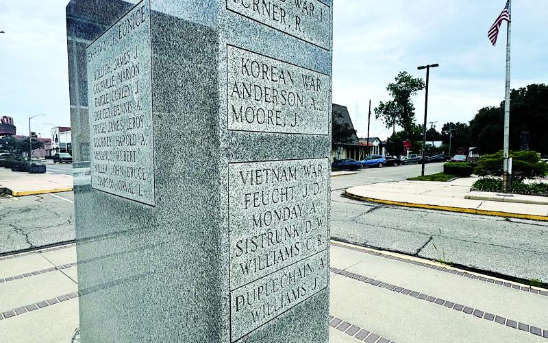 A Memorial Day ceremony will be held at 6:30 p.m. in Eunice Monday, May 25 at 6:30 p.m. at the corner of Park Avenue and  South 2nd at the Memorial brick walkway and Rotarian Fountain.