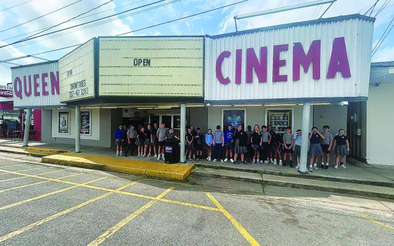 Queen Cinema played host to St. Edmund’s fifth grade field trip this week. Students wrapped up their novel study of Holes with a special showing of the 2003 movie adaptation, making the story come to life in such a fun and memorable way.