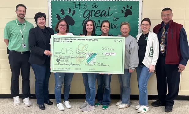Eunice High School Alumni Association presented members of the EHS Renaissance group with a sponsorship check as an Emerald donor ($2,000 & above) for the upcoming academic pep rally along with additional funds to support the purchase of T-shirts for students that achieve a certain GPA throughout the school year.