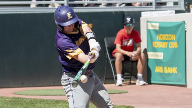 Andrew Clapinski drives in a run vs. Blinn.