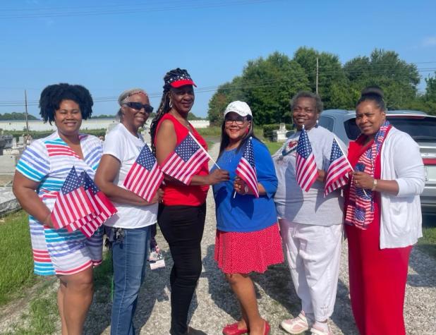 Members of the NAUW Eunice Branch paid honor to fallen soldiers by visiting two cemeteries in the city and one memorial site. They performed a special prayer of “Thank You for your Service.” They placed American flags on the grave sites.