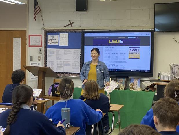Heidi Dischler, admissions counselor from LSUE, spoke and made a presentation to senior students Wednesday.