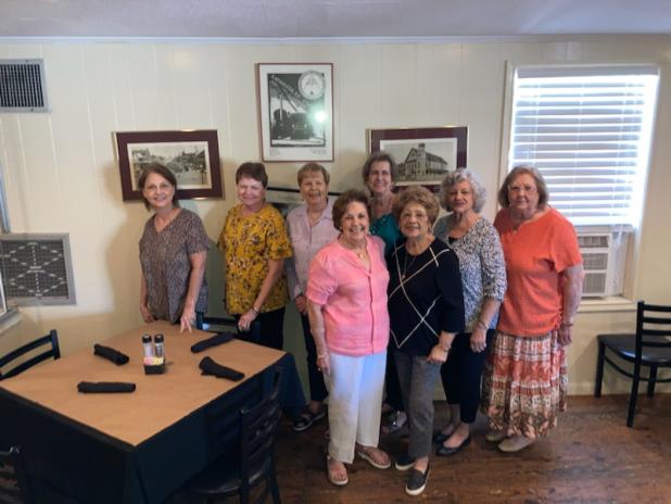 Xi Beta Theta Chapter of Beta Sigma Phil held Beginning Day