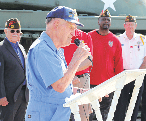 Floyd Young talks about his Air Force service at the Veterans Day observance held at the VFW Post 8971. (Photos by Harlan Kirgan)