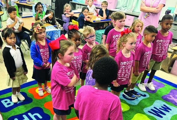 Pre-K students at Highland Early Learning Center got a sneak peek this week at what next year will look like during their visit to the kindergarten classrooms! Students had the chance to explore the classrooms, meet teachers, and learn all about the exciting things kindergarten has to offer.