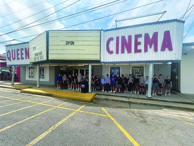 Queen Cinema played host to St. Edmund’s fifth grade field trip this week. Students wrapped up their novel study of Holes with a special showing of the 2003 movie adaptation, making the story come to life in such a fun and memorable way.