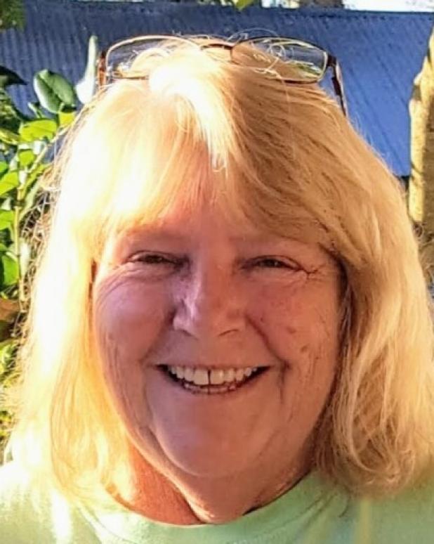 Suzanne "Sue" Leckelt
