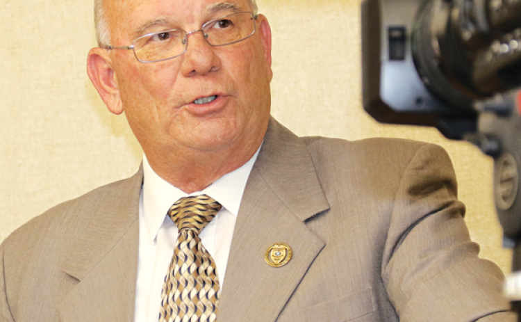 Eunice Police Chief Randy Fontenot speaks at Tuesday’s Board of Aldermen’s meeting. (Photo by Harlan Kirgan)