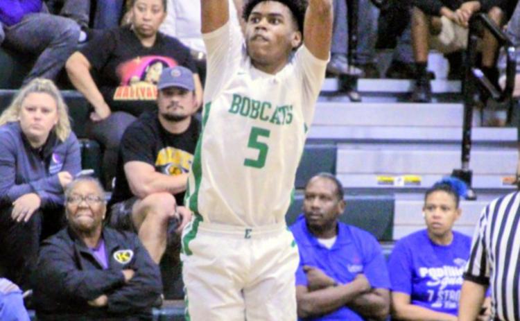 The Jackets and Bobcats played a high-paced opening quarter that saw the teams knotted at a score of 16 to end the frame. A three pointer was performed by Devonte Johnson. The final score of the game was a win for the Bobcats, 49 to 48 against the Kinder Yellow Jackets. (Photo by Sports Editor Rhett Manuel)