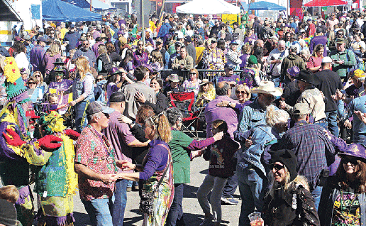 The crowd during the 2024 Mardi Gras at Walnut Avenue and 2nd Street in Eunice.