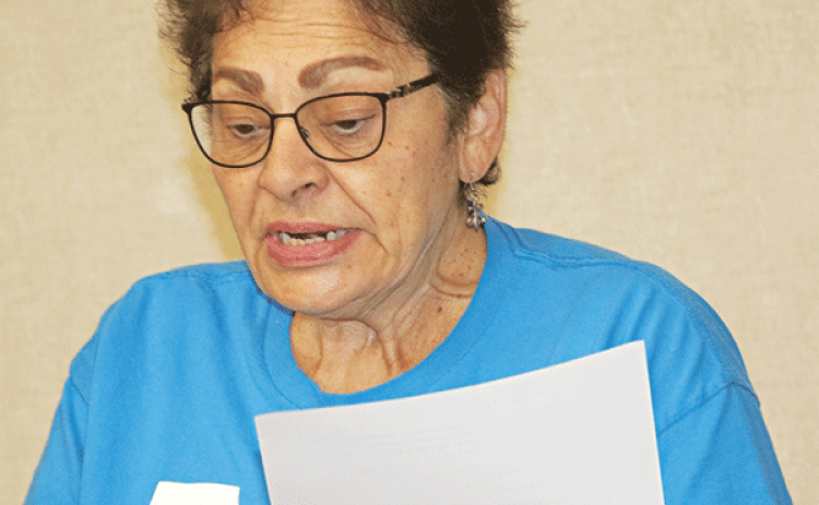 Donna Baltakis, Keep Eunice Beautiful director, speaks at the March 11 city meeting. (Photo by Harlan Kirgan)