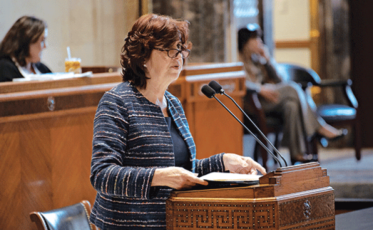 Sen. Beth Mizell authored a bill that would prohibit students from using cellphones during the school day. (Allison Allsop)