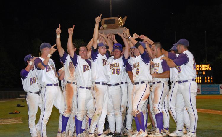 The LSU Eunice Baseball team that started it all will be on the Cajun Prairie this Saturday to celebrate the 20th anniversary of the Bengals’ first National Championship during the 2006 season.  The 2006 team will be honored before the start of the Saturday, April 25 doubleheader against Delgado that is scheduled to start at 2 p.m.