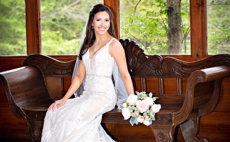 Mrs. Luke Robert Reed (Photography by Tommy Trosclair)