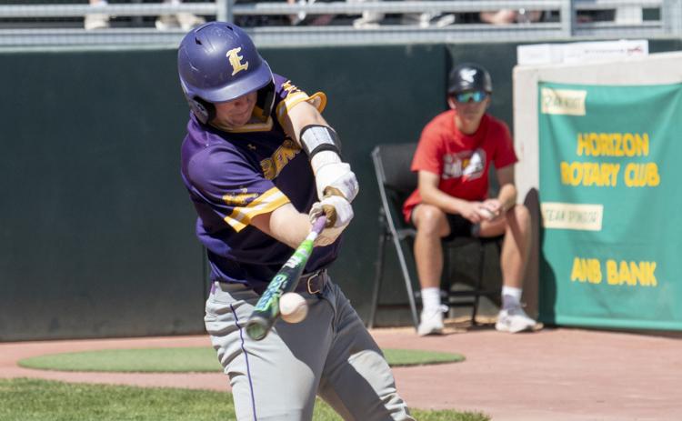Andrew Clapinski drives in a run vs. Blinn.
