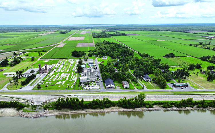 The National Park Service opens a 45-day public comment period on a study to evaluate an eleven-mile stretch of Great River Road, along the west bank of the Mississippi River, for possible designation as a National Historic Landmark. (Photo by Brian M. Davis, executive director, Louisiana Trust for Historic Preservation)